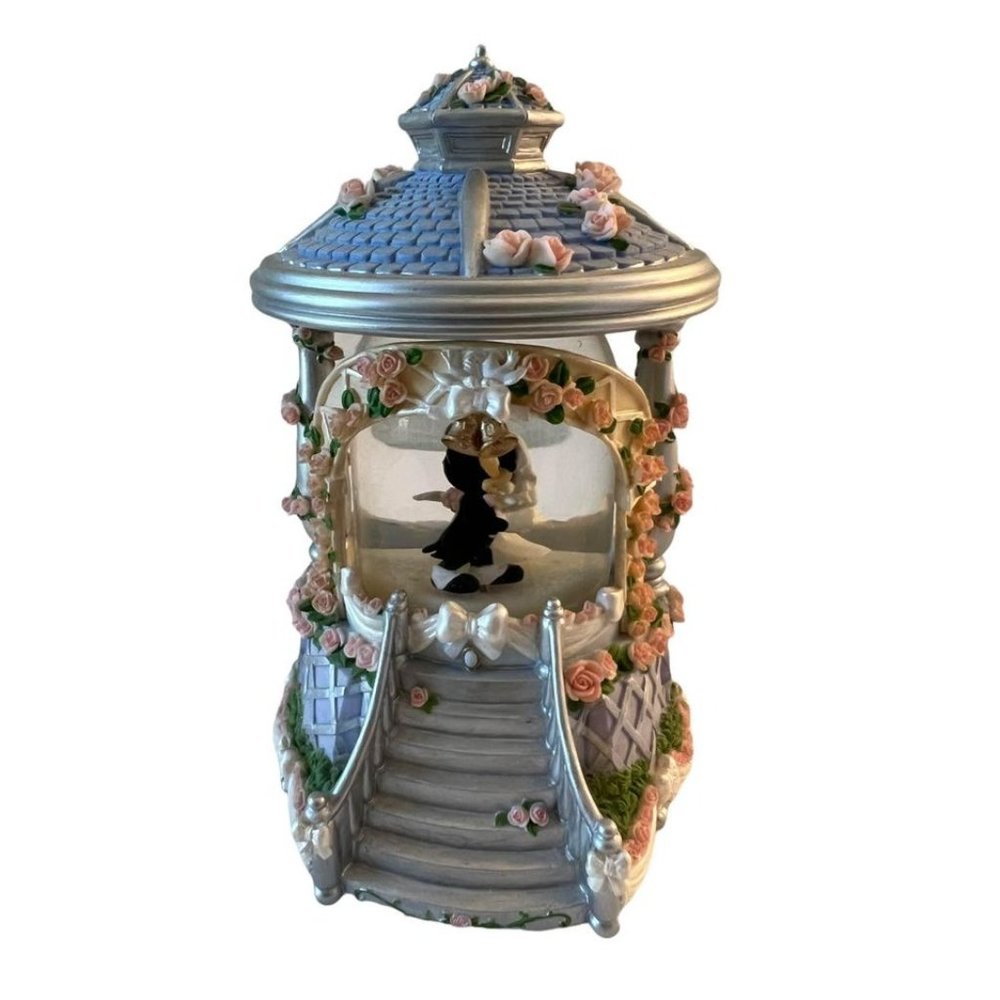 Disney Store Mickey and Minnie Mouse Wedding Snow Globe Gazebo (music not workin